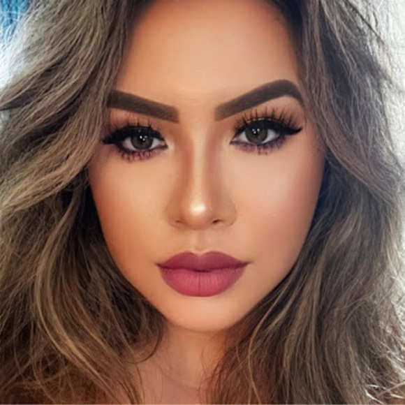 Meet your Posher, Stephanie - Picture 1 of 1